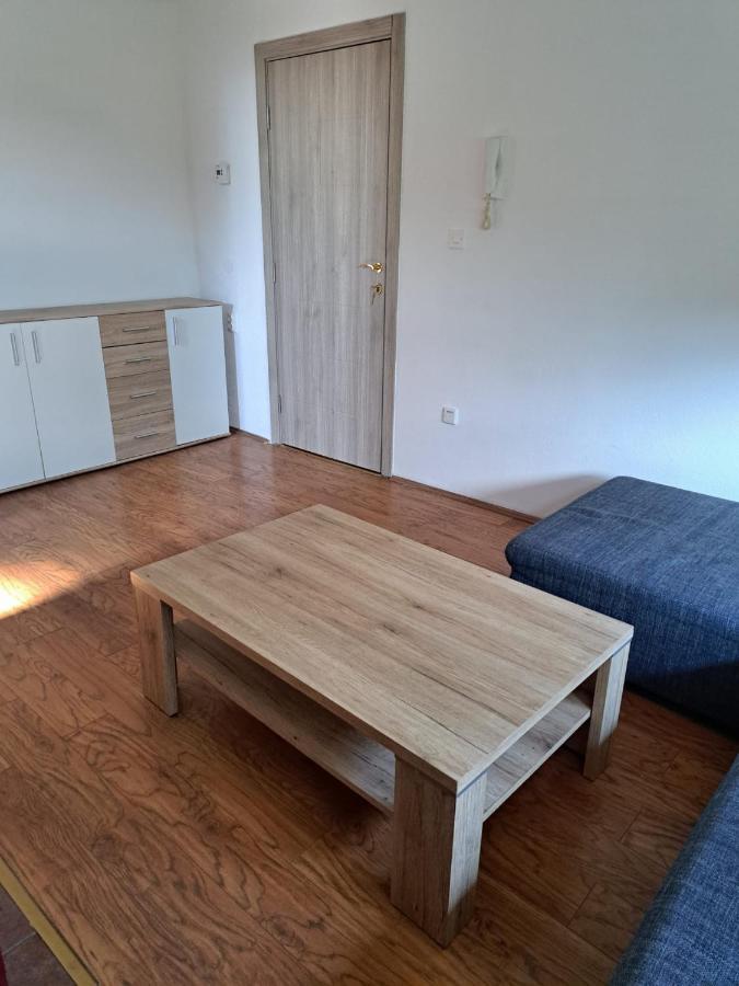 Tebi I Meni Appartamento Zagabria Esterno foto